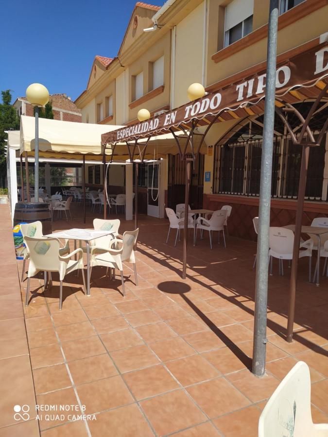 Hostal Jaufil Zújar Extérieur photo